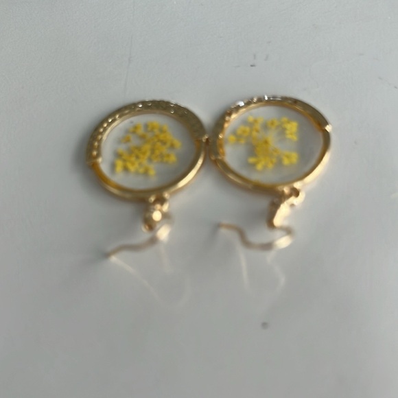 Pressed Yellow Flower Dangle Earrings - Picture 3 of 10
